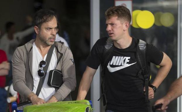Rolón, en el aeropuerto de Málaga.