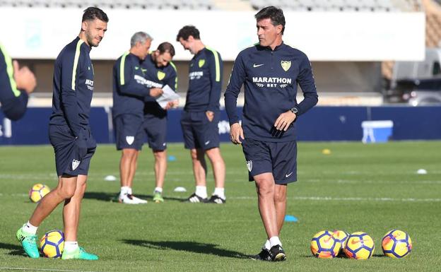 El Málaga cambia el color del balón