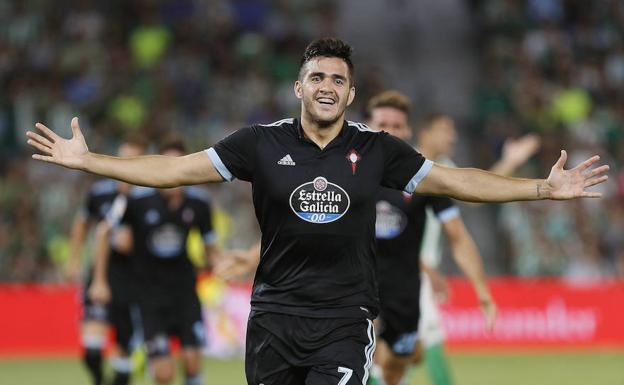 Maxi Gómez, tras un gol con el Celta al Betis