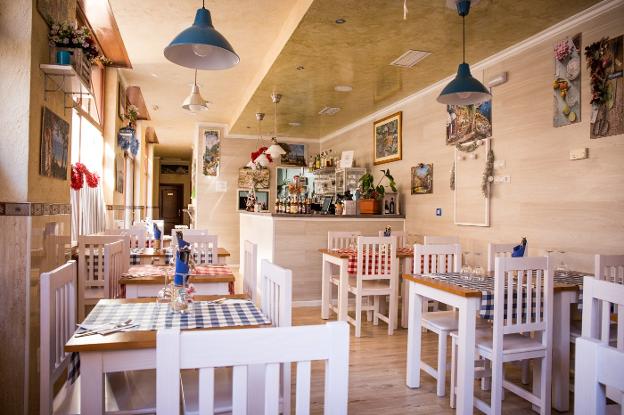 Saveria Guarnaccio y Giuseppe De Carlo llegaron desde Italia hace dos años y crearon este pequeño rincón de cocina casera/D. Maldonado