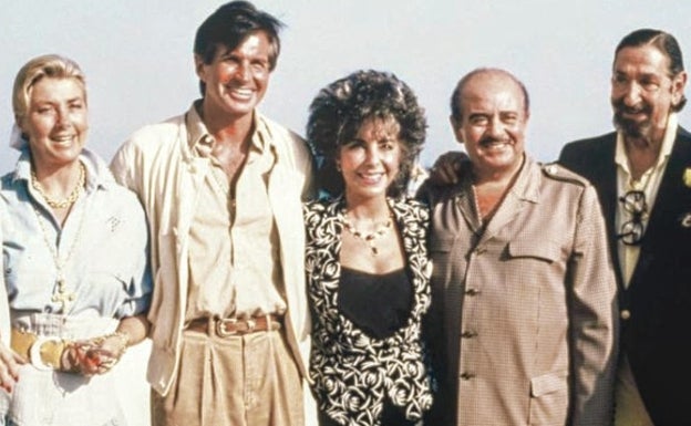 Residentes de Liz Taylor, George Hamilton y Marbella: M. Olson, A. Khashoggi, J. D. Mora.