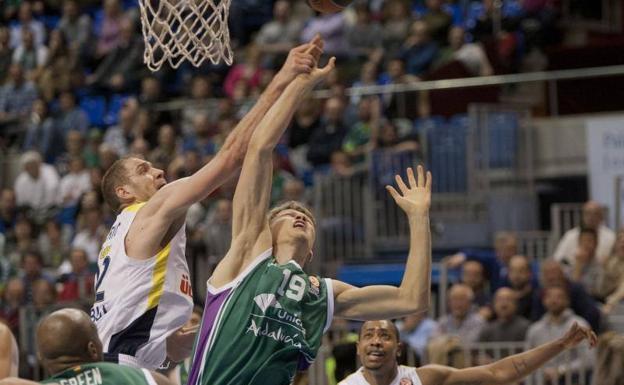 Imagen de archivo de un partido anterior entre el Unicaja y el Fenerbahçe