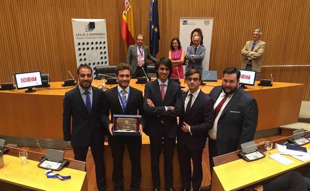 Vencedores de la Liga Nacional de Debate Jurídico/SUR