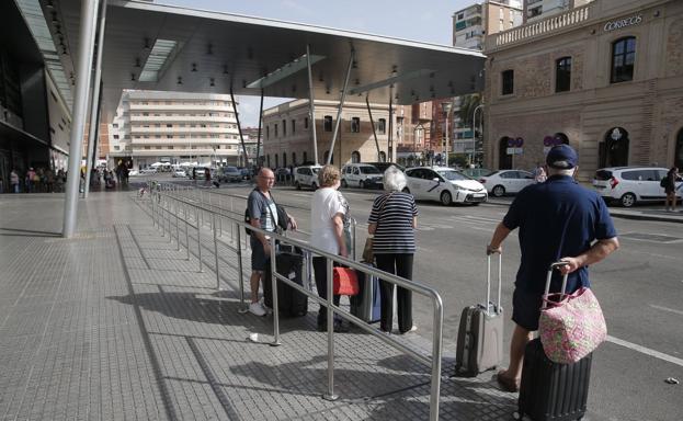 Aspecto que presentaban las paradas durante la huelga de taxis.