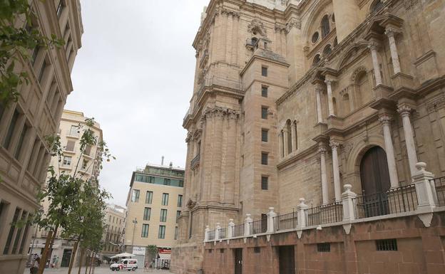 Puerta hacia la calle Postigo de los Abades que el Obispado quiere reabrir.
