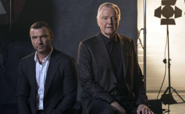 Liev Schrieber y Jon Voight, hijo y padre en la serie ‘Ray Donovan’.