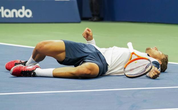 Pablo Carreño se lamenta durante las semifinales del Abierto de Estados Unidos.