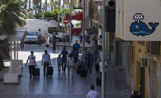 Una de las obras de Invader en Málaga.