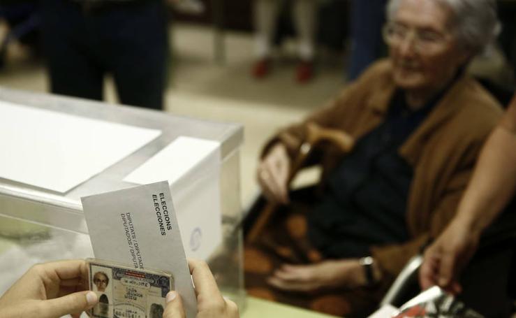 La jornada del 1-O, en imágenes