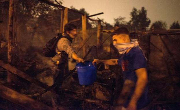 Galicia vive otra jornada de lucha contra el fuego./Efe