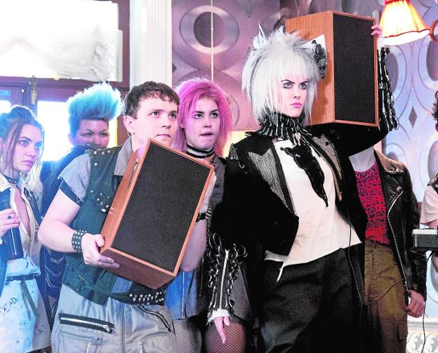 'How to talk to girls at parties', con Nikole Kidman de protagonista (Albéniz, domingo, 17.00 h. y miércoles, 21.20 h. ). / CRÓNICA