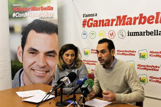 Díaz, ayer, en la sede de IU./SUR