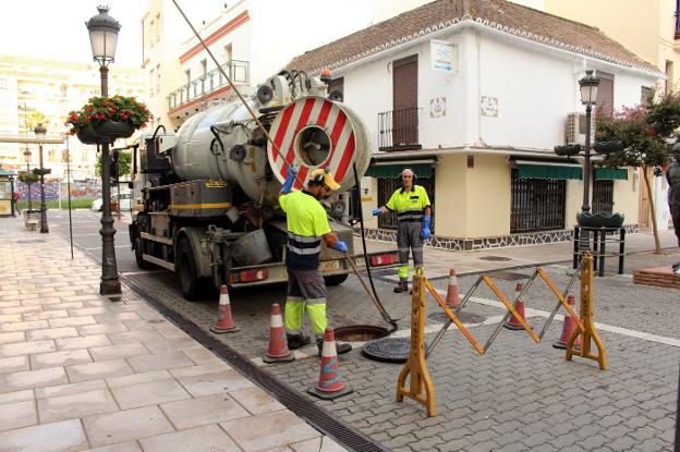 Además de los coches, la adjudicataria suministrará a toda la maquinaria municipal./Ch. M.