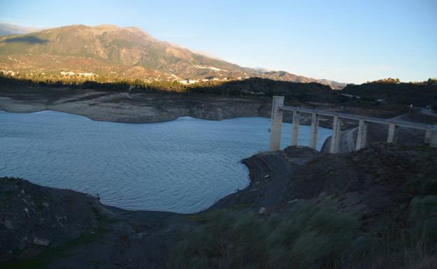 El embalse de La Viñuela se encuentra al 21,9% de su capacidad total. :/Eugenio Cabezas