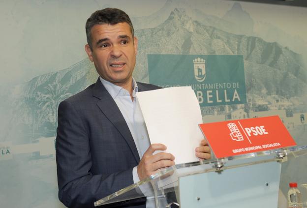 El PSOE critica las externalizaciones del Ayuntamiento por valor de 48 millones en los últimos tres meses