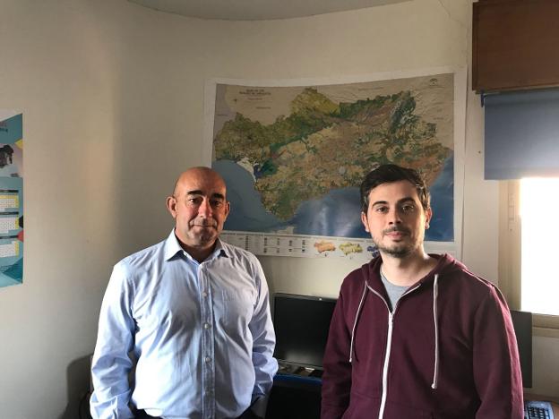 Benjamín Galacho y Sergio Reyes pertenecen al grupo de Análisis Geográfico de la UMA. :: crónica/