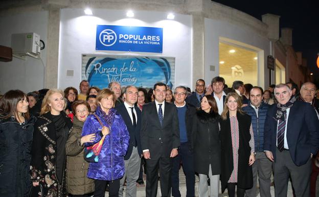 Moreno, ayer, durante la inauguración de la nueva sede del PP de Rincón de la Victoria/Salvador Salas
