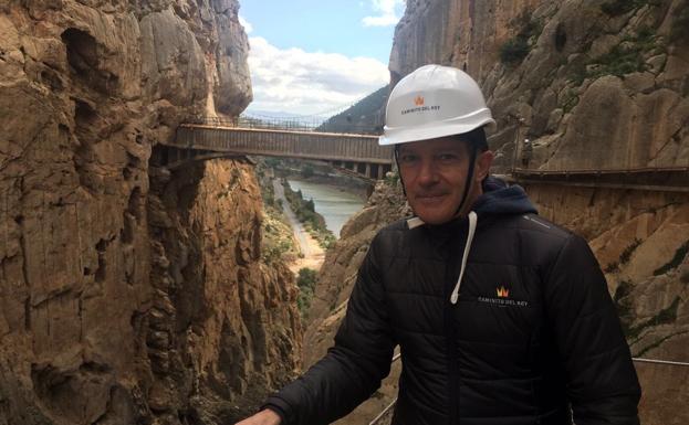 Antonio Banderas, en el Caminito del Rey este jueves. /Twitter