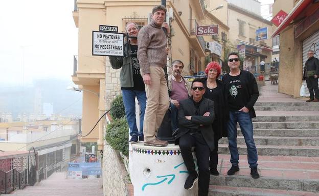 De izquierda a derecha, Manolo Rubio, Javier Ojeda, José Antonio Hergueta, José Cortés, Regina Álvarez y Cris Navas./Salvador Salas