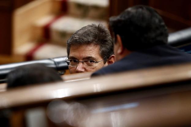 El ministro de Justicia,
Rafael Catalá, durante el
debate en el Congreso
del pasado jueves sobre
la prisión permanente
revisable. :: mariscal / efe/