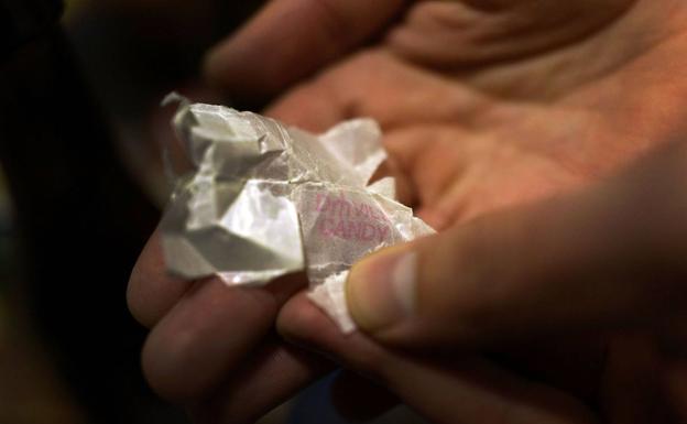 Condenada por usar a su hija que sufre una discapacidad para traficar con drogas en Fuengirola