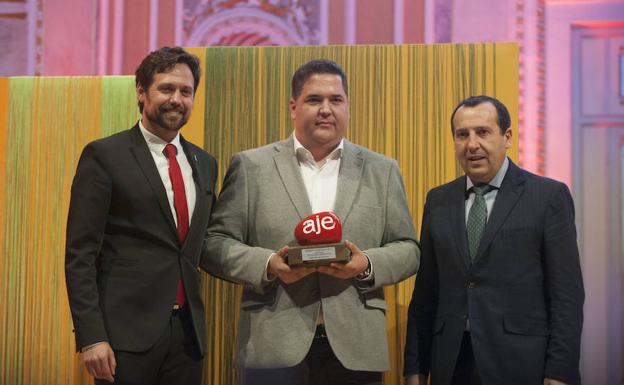 Enrique de Hoyos, Agustín Ramírez (director de Aganova) y Ruiz Espejo, ayer./Francis Silva