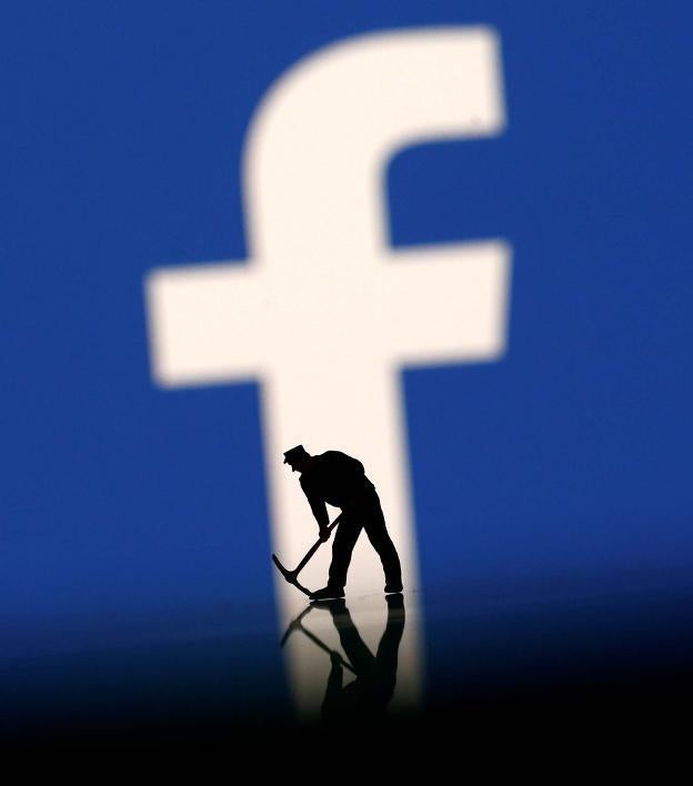 ¿Usuarios de Facebook o usados por Facebook?