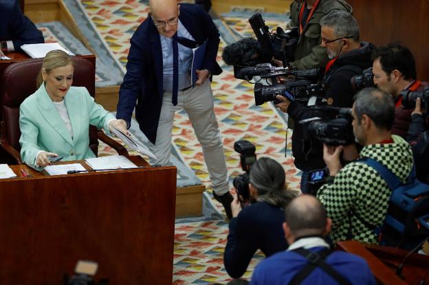 Cifuentes en el último pleno de la Asamblea de Madrid, celebrado el pasado jueves. :: Emilio Naranjo / efe/