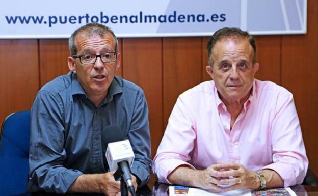 Salido y López Merino, durante una rueda de prensa cuando eran representantes del Puerto./SUR