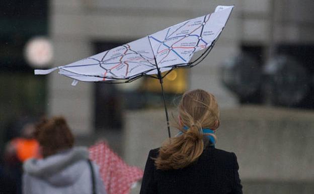 Málaga en aviso amarillo este martes por fuertes vientos y fenómenos costeros