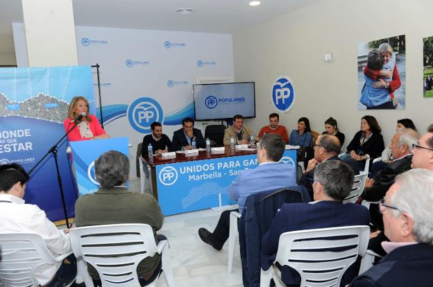 Ángeles Muñoz, ayer, en el Comité Ejecutivo Local del PP en Marbella./Josele-Lanza