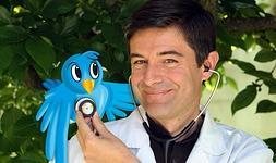 Salvador Casado es uno de los reyes de la salud en las redes sociales con más de 10.000 seguidores. IMAGEN: ALBERTO FERRERAS/ R. PARRADO/
