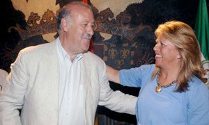 Del Bosque y Muñoz, en el Ayuntamiento./