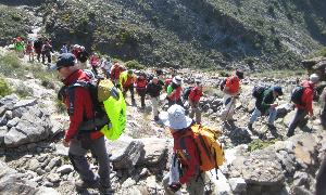 Miembros del Club de Montañismo y Senderismo Grupo del 17 de Vélez en una de sus muchas salidas/