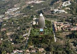 El terreno reservado para el proyecto está a un kilómetro del mar./