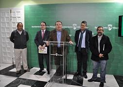 Imagen de la presentación de la exposición esta mañana. :: A. P. | Vídeo: Pedro J. Quero/