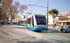TRANVÍA. El alcalde quiere que la Junta participe en la gestión del servicio tranviario. / EVA GUZMÁN/
