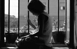 TRAUMAS. La depresión afecta a personas cada vez más jóvenes, según denuncian los especialistas. / NURIA REINA/