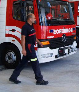 Los bomberos. / M. J./