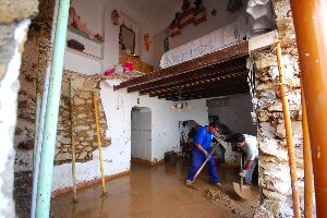 TORMENTA. Las primeras lluvias del otoño causan importantes destrozos en Periana. / EVA GUZMÁN/