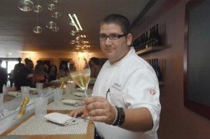 Madurez. Dani García se ha consolidado entre los grandes restauradores de España gracias a su personal fusión entre vanguardia y tradición. :: JOSELE-LANZA/