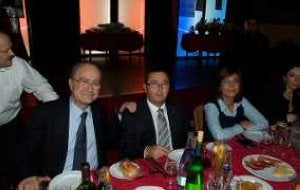 De la Torre, Núñez y Gámez durante la cena. :: EDUARDO NIETO/