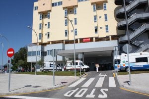 Nueva entrada a la zona de las consultas externas. ::
SUR/