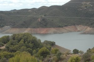 Aspecto que presenta actualmente el pantano de La Concepción, que se encuentra al 37 por ciento de su capacidad. ::
JOSELE-LANZA/