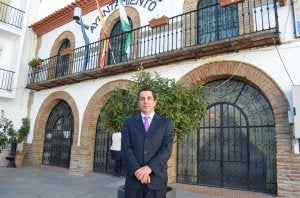 El alcalde de Alfarnate, Salvador Urdiales Pérez. :: E. Cabezas/