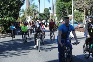 Ciclistas durante la marcha de ayer. ::
JOSELE-LANZA/