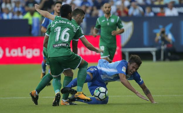 El Málaga, de cabeza al abismo (0-2)