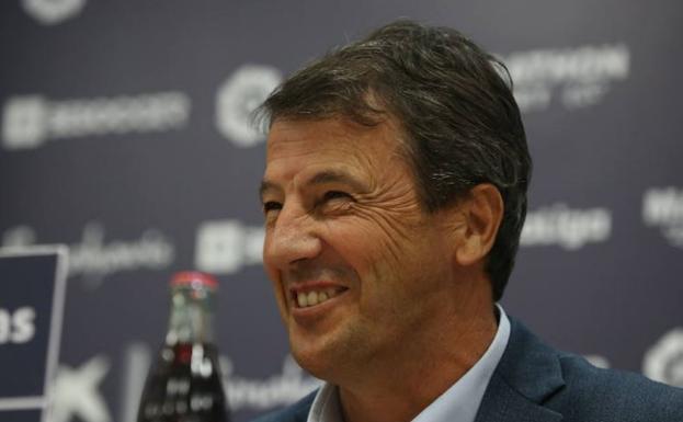 José González marca su estilo: "Plantearemos un 4-4-2"