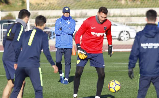 José González aprieta a la plantilla