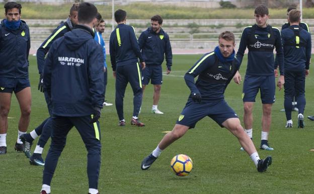 Las primeras decisiones de José González